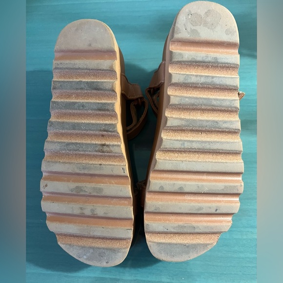 Reef Platform Cushion Rem Hi Sandals - Picture 9 of 11